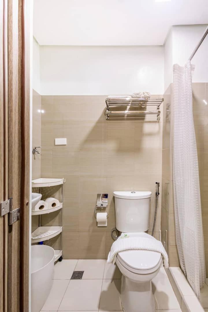 Shore 2 Residences 1Br Deluxe Room In Moa Complex Manila Exterior foto